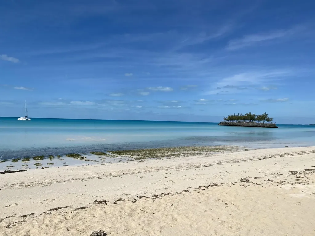 Elevated Gregory Town Lot Eleuthera BS