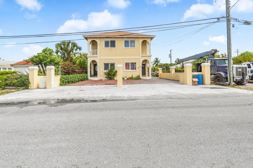 Ranfurly Drive, Coral Har New Providence Paradise Island BS