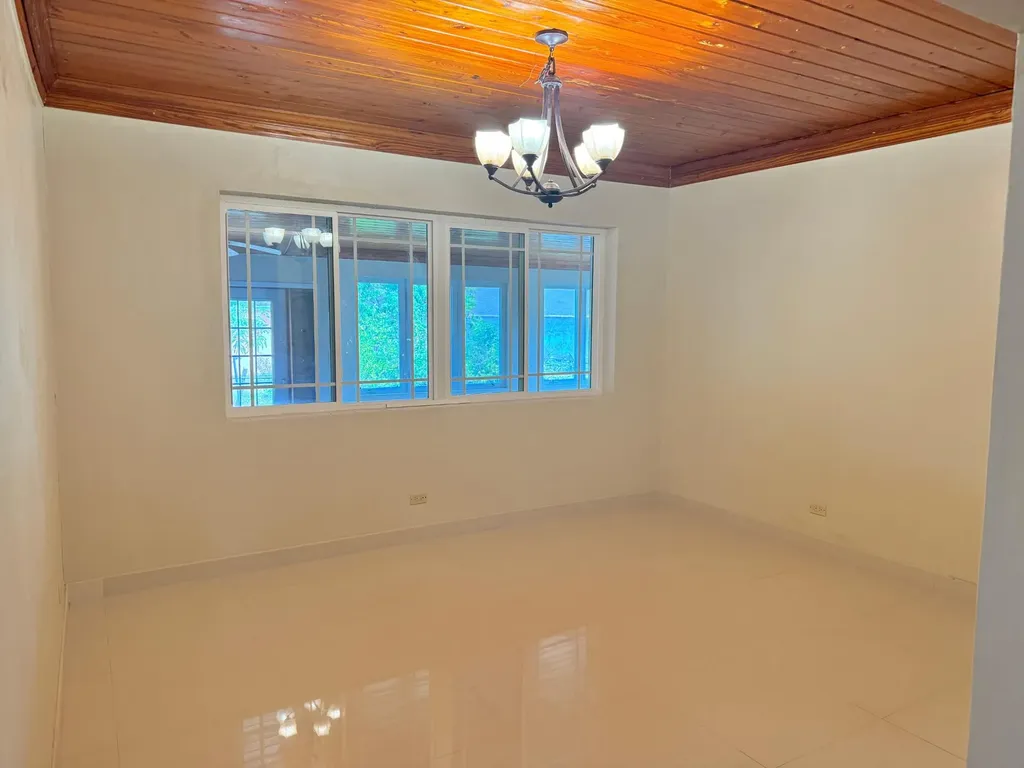 Skyline Drive 35 New Providence Paradise Island BS