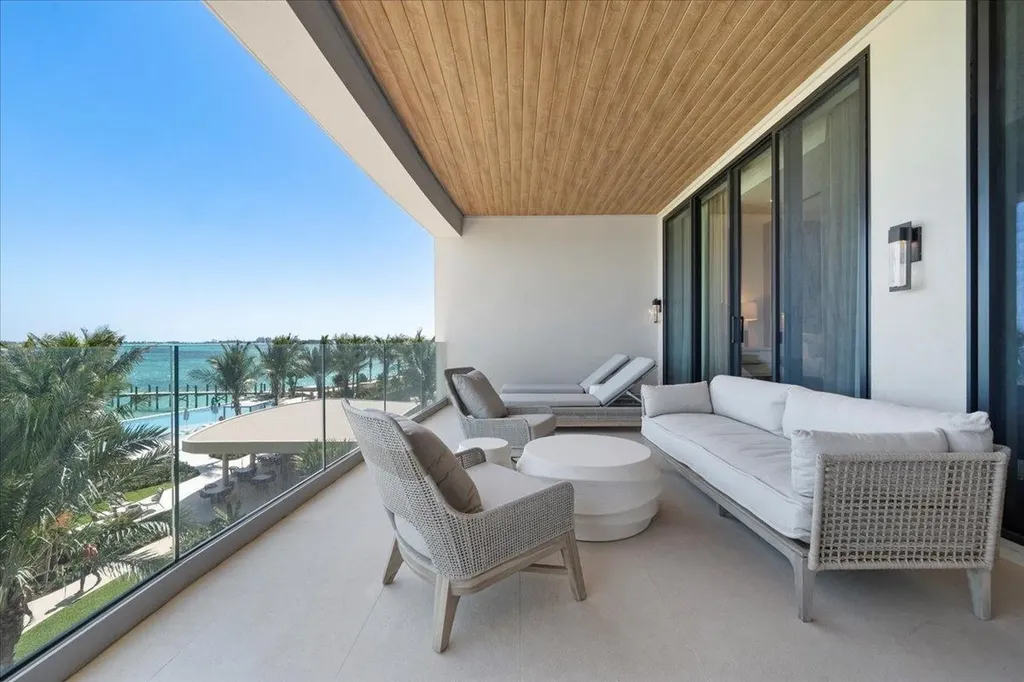 Aqualina New Providence Paradise Island BS