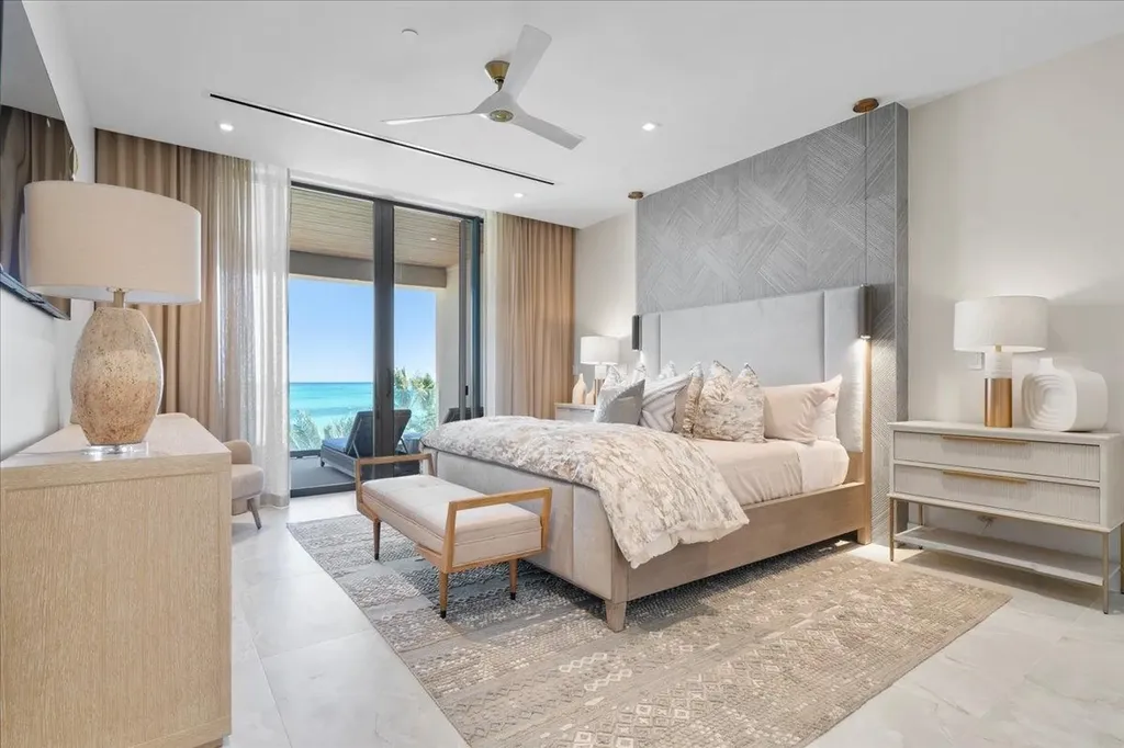 Aqualina New Providence Paradise Island BS