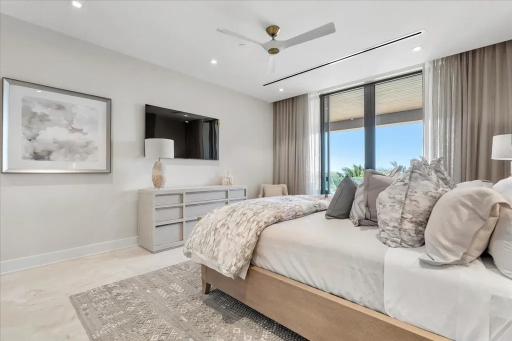 Aqualina New Providence Paradise Island BS