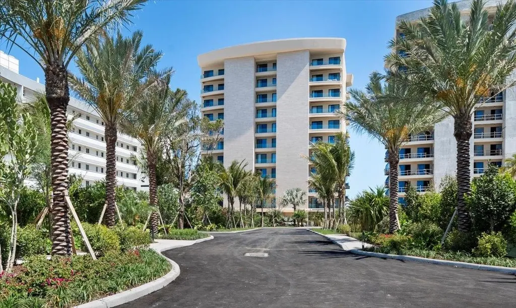 Aqualina New Providence Paradise Island BS