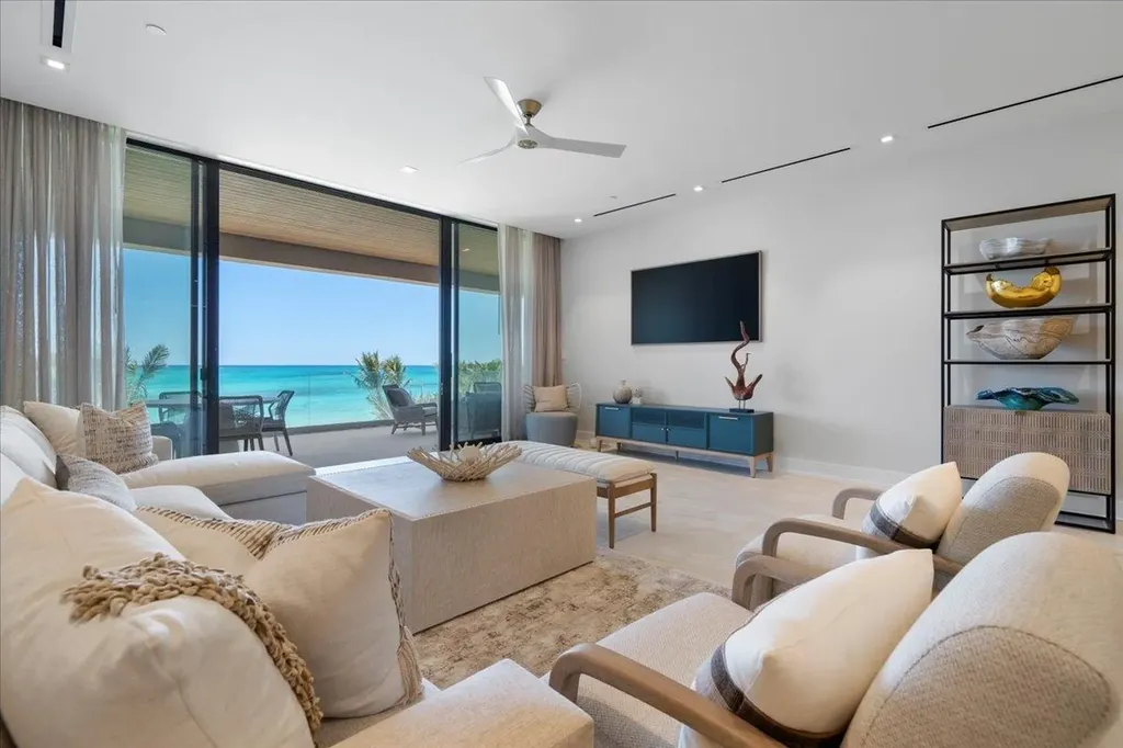 Aqualina New Providence Paradise Island BS