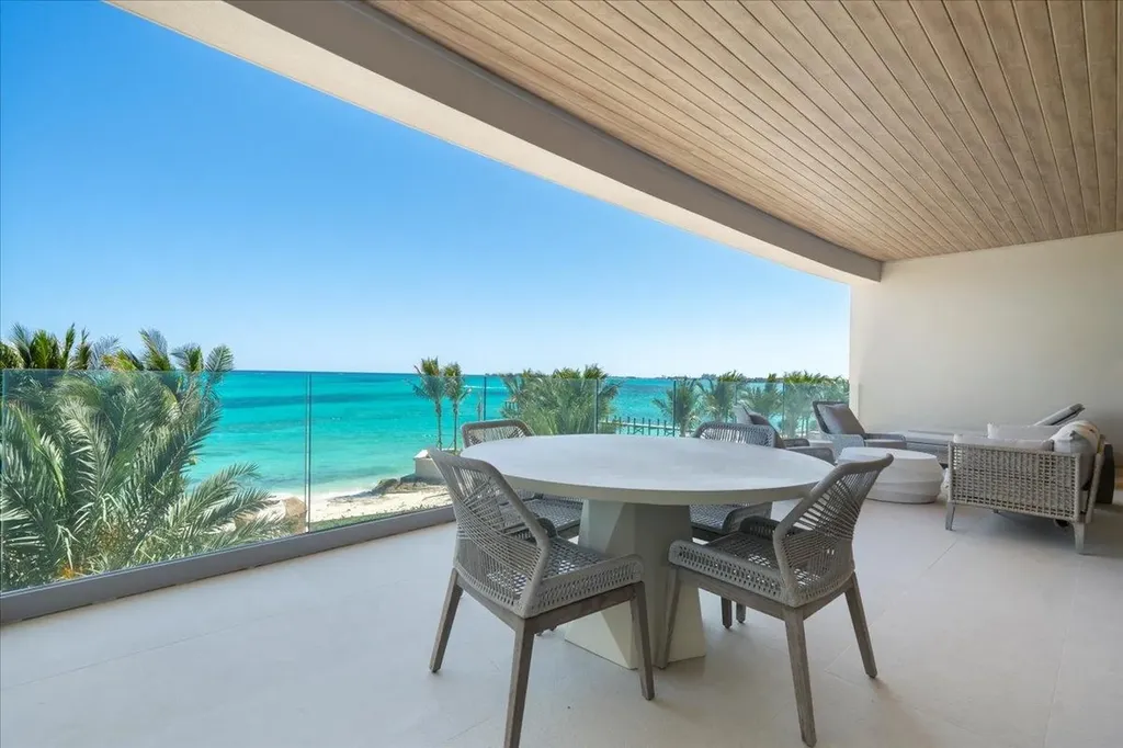 Aqualina New Providence Paradise Island BS