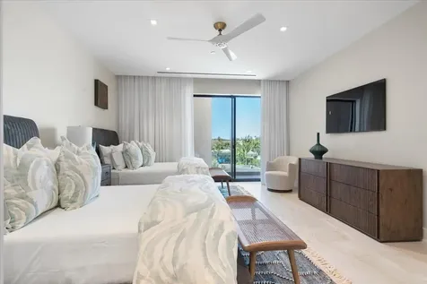 Aqualina New Providence Paradise Island BS