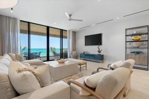 Aqualina New Providence Paradise Island BS