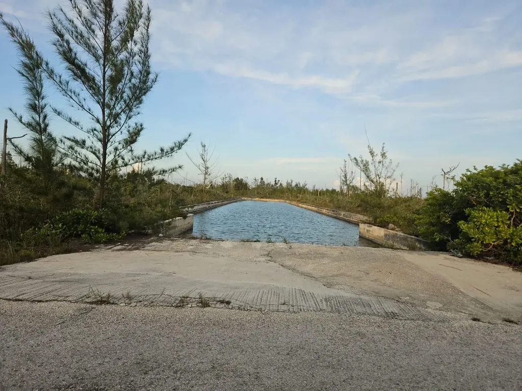 Heybridge Drive 9 Grand Bahama Freeport BS