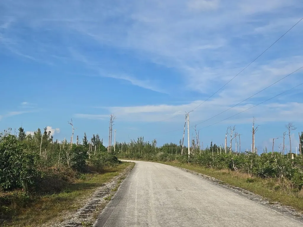 Heybridge Drive 9 Grand Bahama Freeport BS