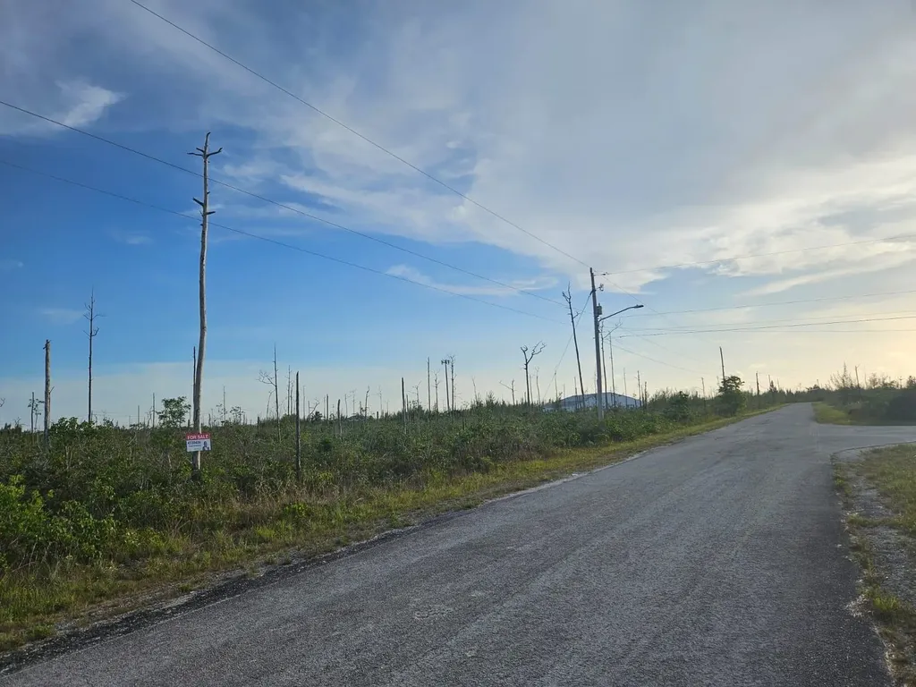 Heybridge Drive 9 Grand Bahama Freeport BS