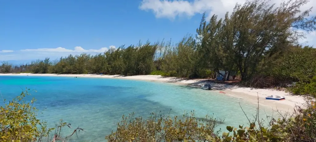 Jolly Hall Exuma BS
