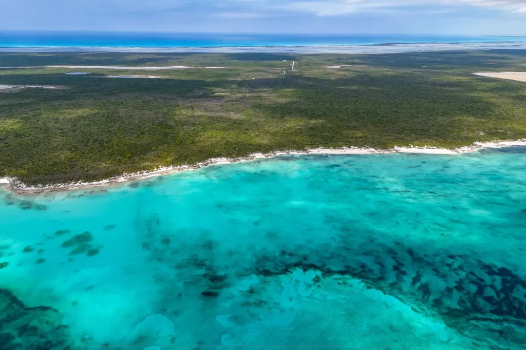 Little Harbour Acreage Long Island BS