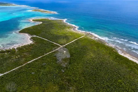 Little Harbour Acreage Long Island BS