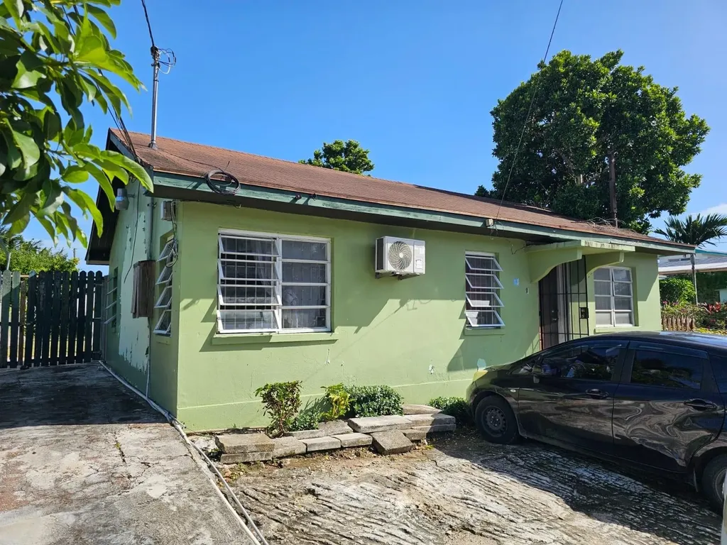 Queen's Park Subdivision 10 New Providence Paradise Island BS