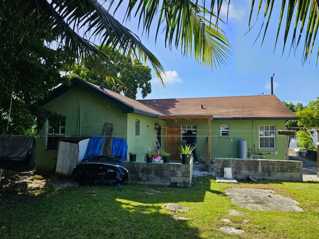 Queen's Park Subdivision 10 New Providence Paradise Island BS