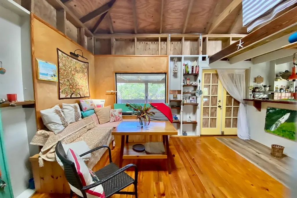 La Pazita Eleuthera BS