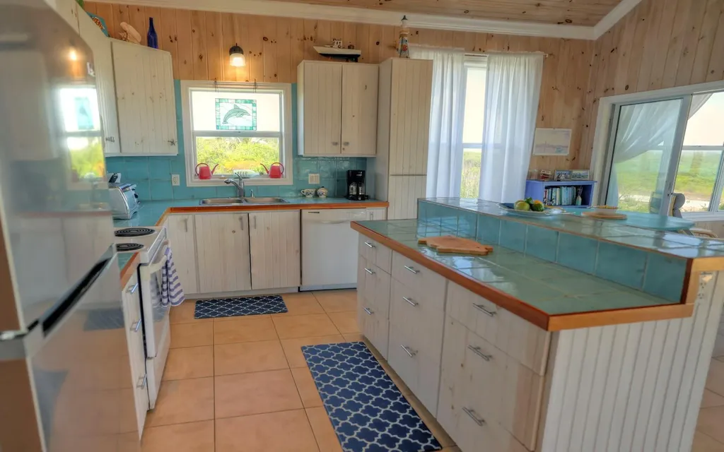 Rhumball #390 Long Beach Abaco BS