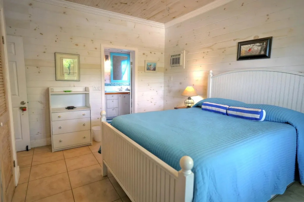 Rhumball #390 Long Beach Abaco BS