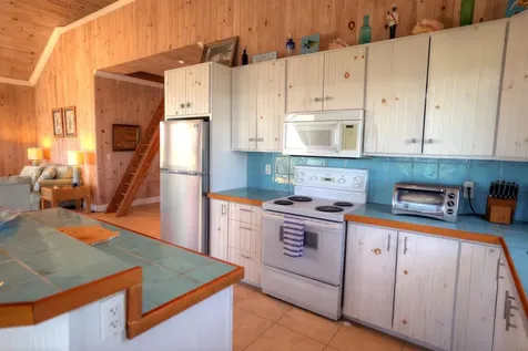 Rhumball #390 Long Beach Abaco BS