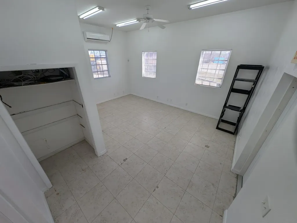 Shelly Street 3b Grand Bahama Freeport BS