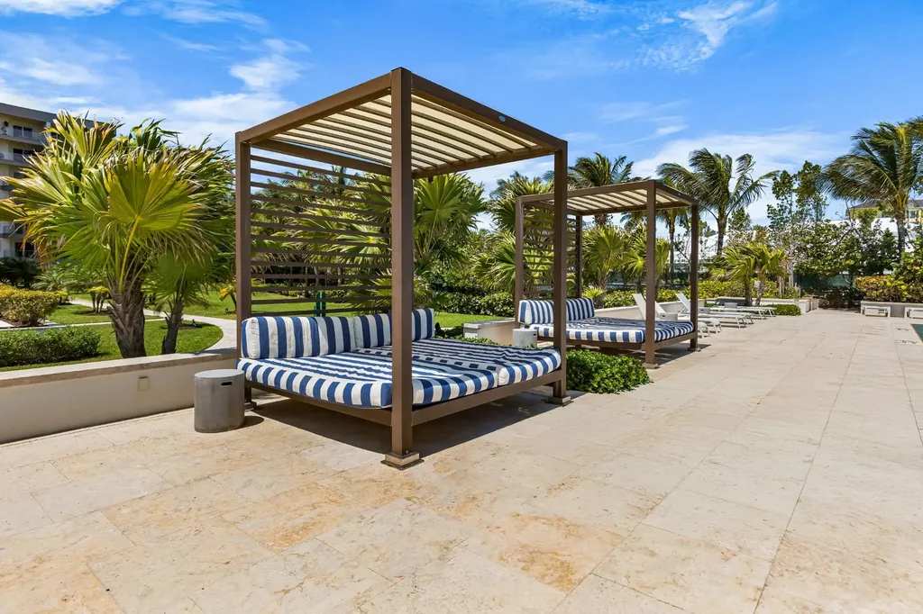West Bay Street New Providence Paradise Island BS