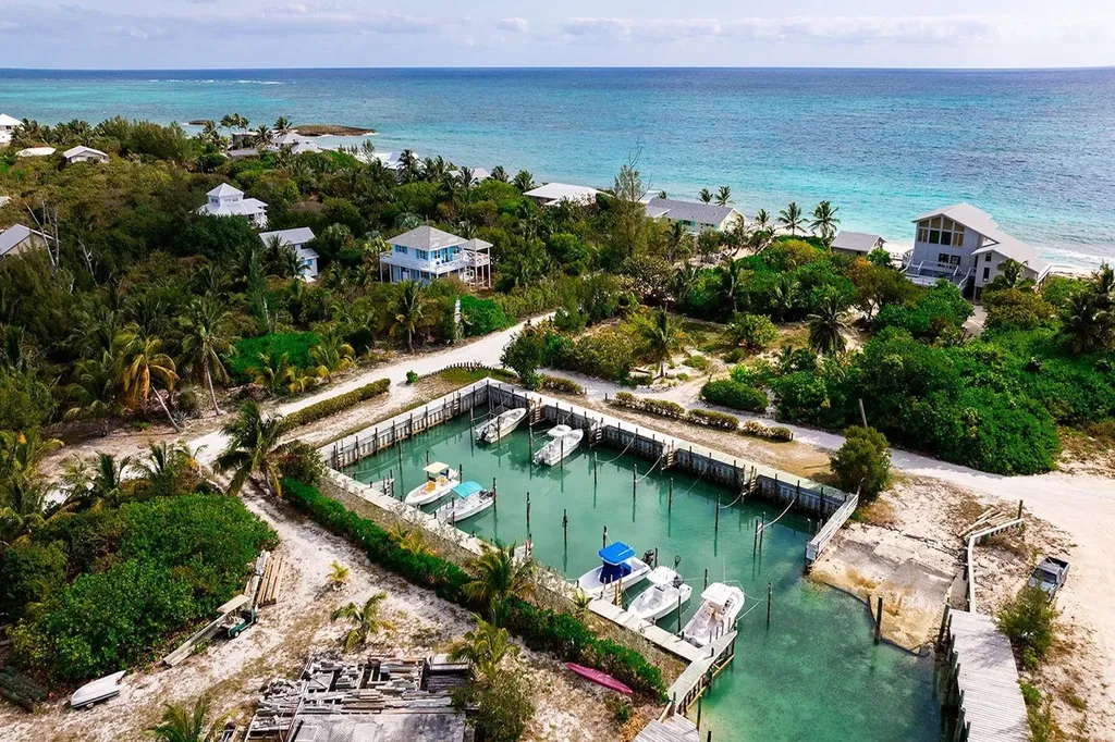 Simplicity Lot M Abaco BS