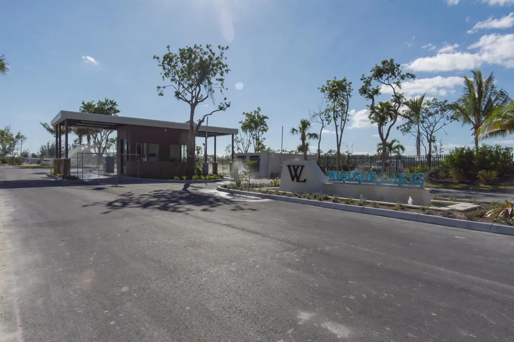 Windsor Lakes New Providence Paradise Island BS