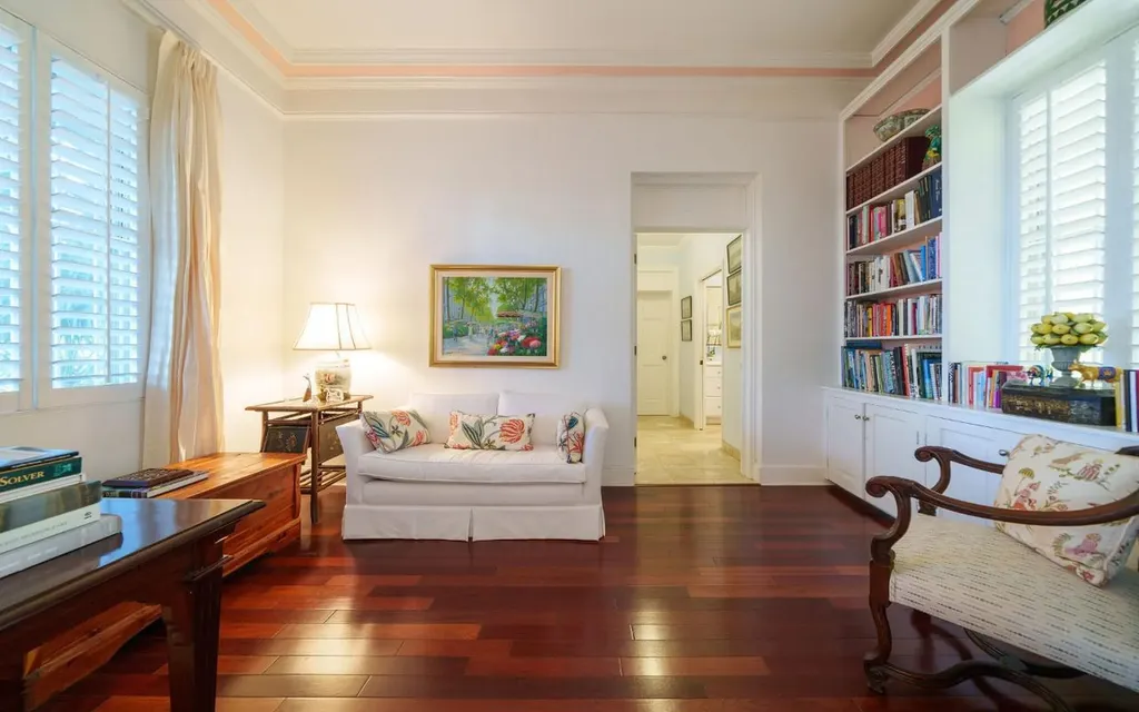 The Columns, Eastern Road New Providence Paradise Island BS