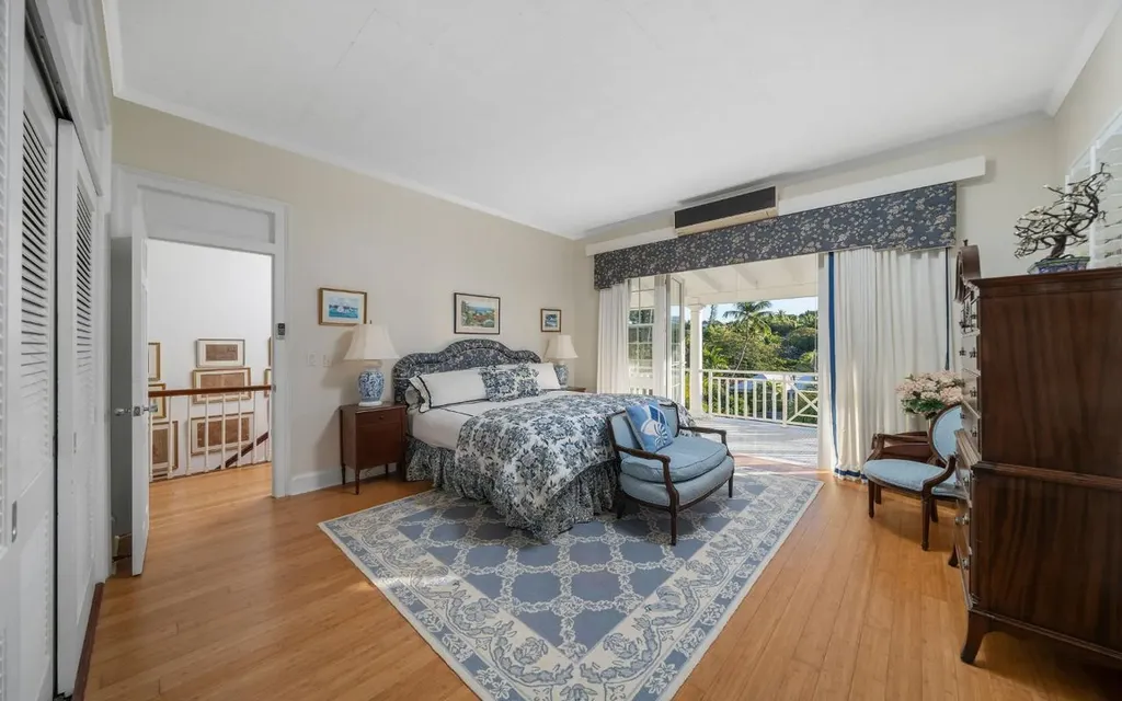 The Columns, Eastern Road New Providence Paradise Island BS