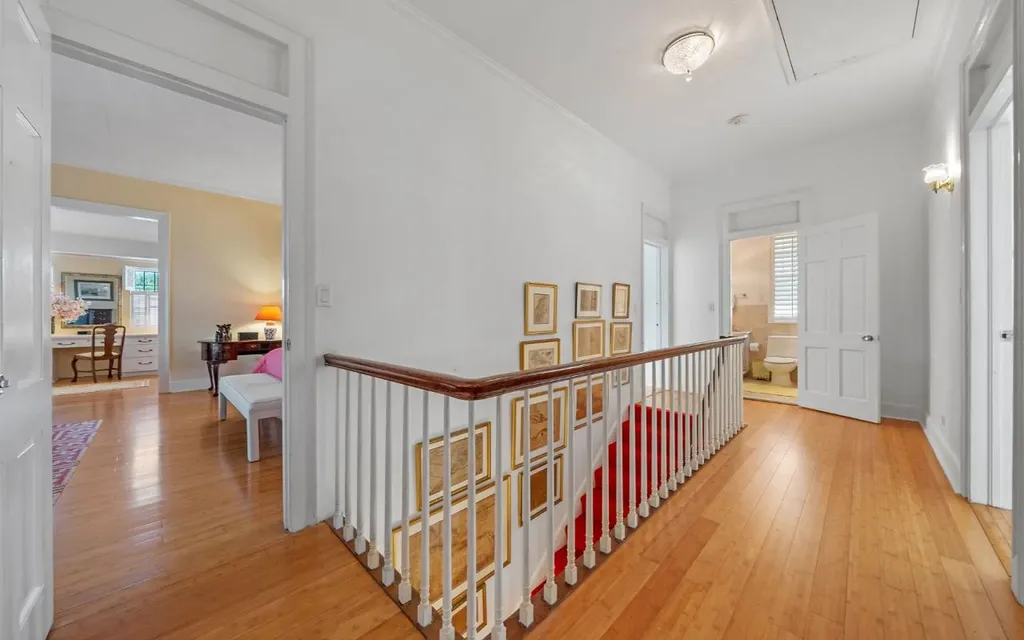 The Columns, Eastern Road New Providence Paradise Island BS