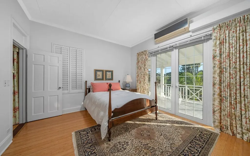 The Columns, Eastern Road New Providence Paradise Island BS