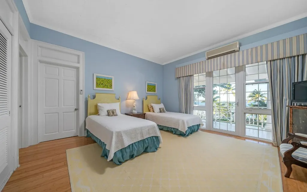 The Columns, Eastern Road New Providence Paradise Island BS