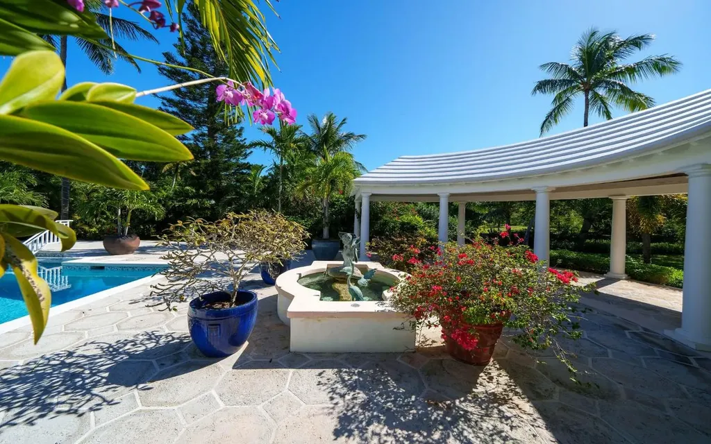 The Columns, Eastern Road New Providence Paradise Island BS