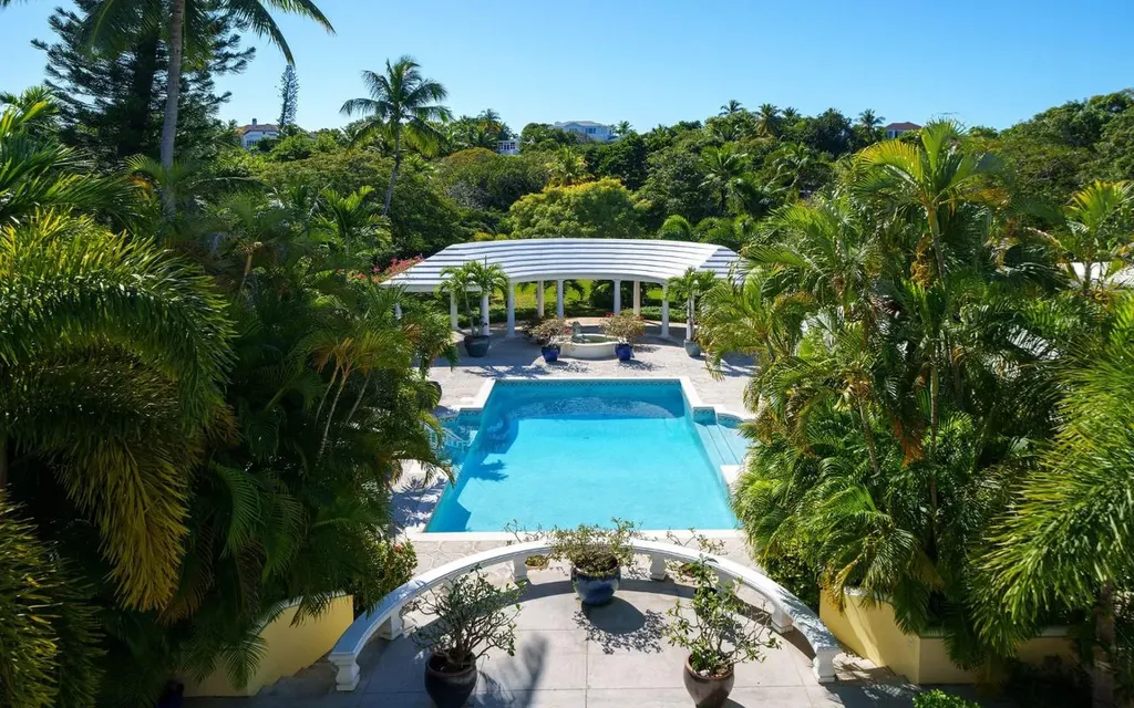 The Columns, Eastern Road New Providence Paradise Island BS