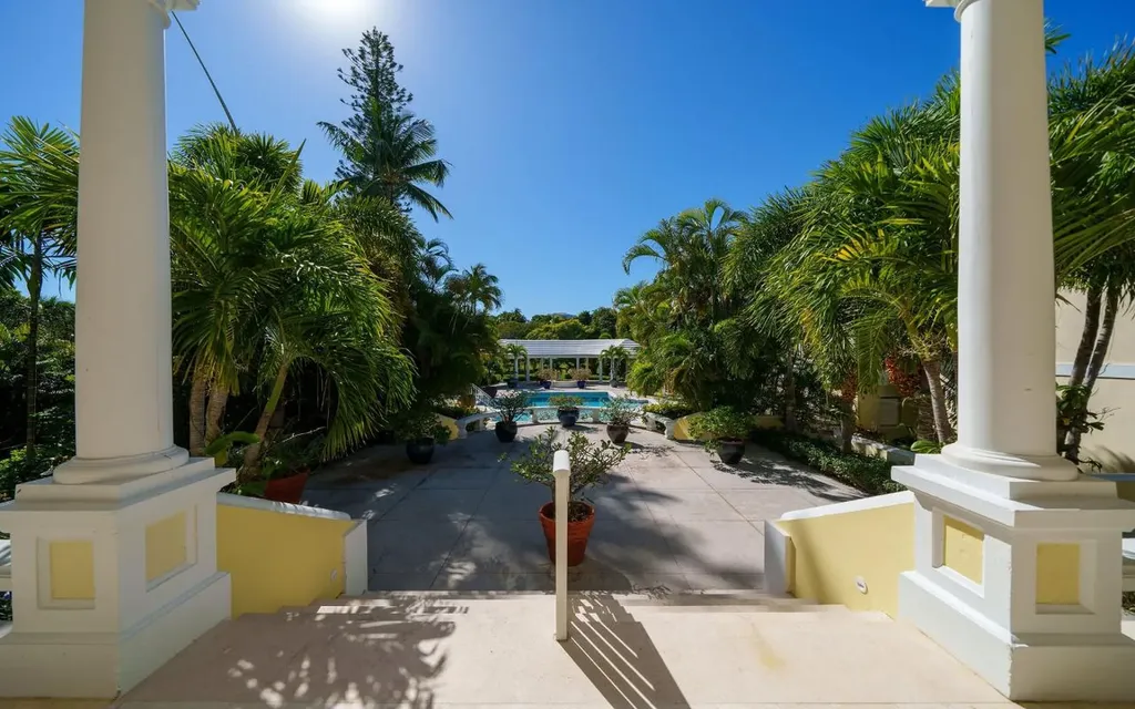 The Columns, Eastern Road New Providence Paradise Island BS