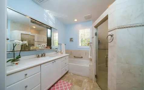 The Columns, Eastern Road New Providence Paradise Island BS