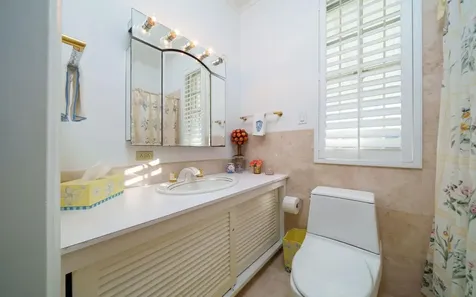 The Columns, Eastern Road New Providence Paradise Island BS