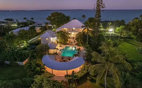 The Columns, Eastern Road New Providence Paradise Island BS