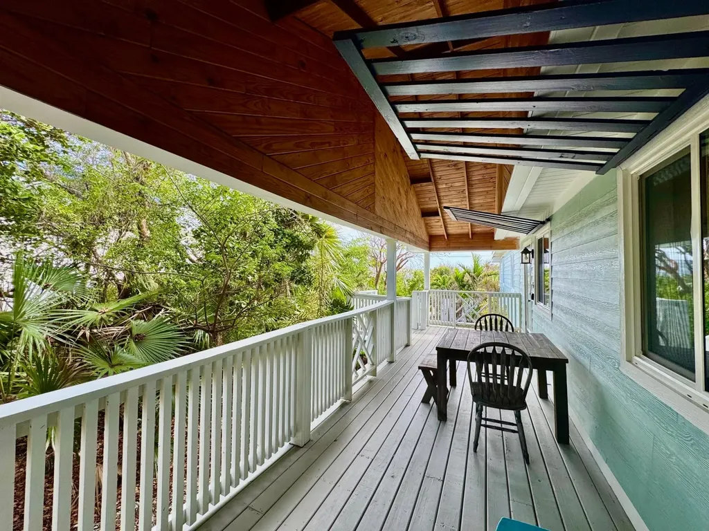 Sandy Toes And Sunny Haze Eleuthera BS