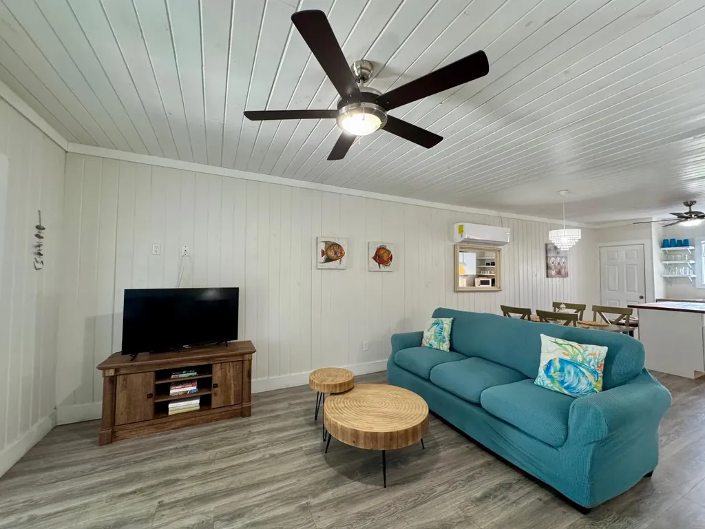 Sandy Toes And Sunny Haze Eleuthera BS