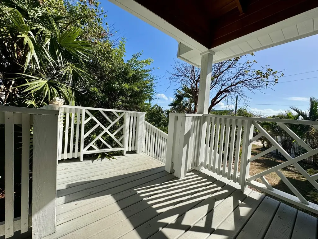 Sandy Toes And Sunny Haze Eleuthera BS
