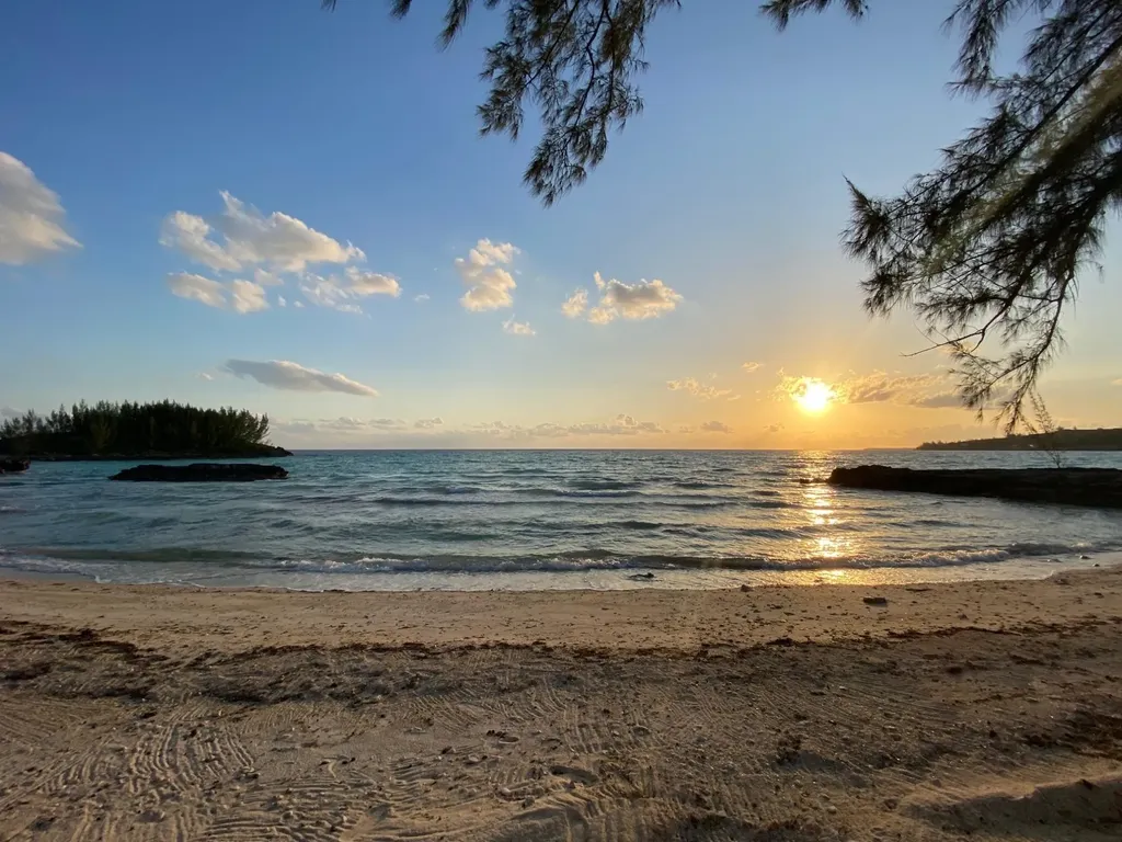 Sandy Toes And Sunny Haze Eleuthera BS