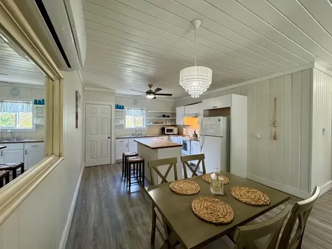 Sandy Toes And Sunny Haze Eleuthera BS