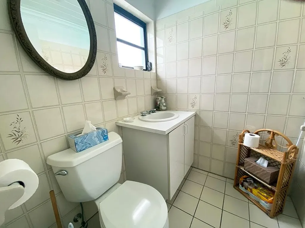 Market Street 12 New Providence Paradise Island BS