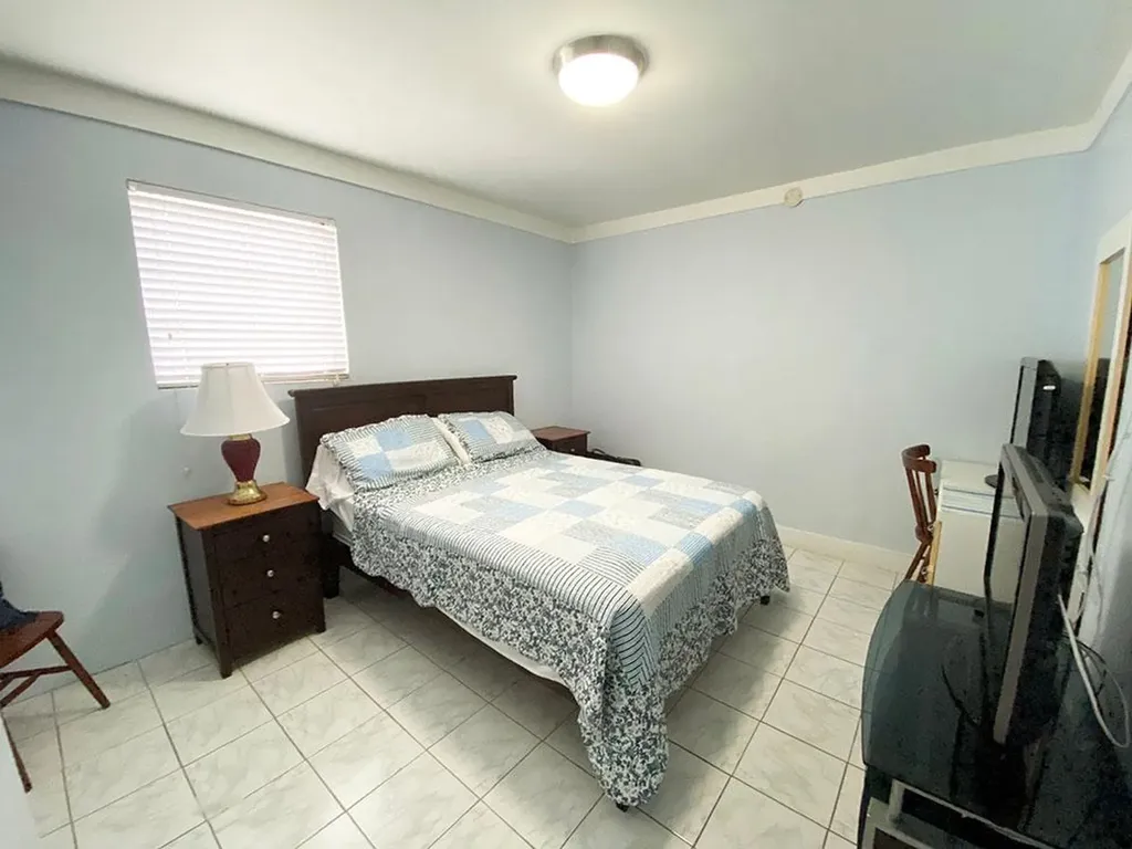 Market Street 12 New Providence Paradise Island BS