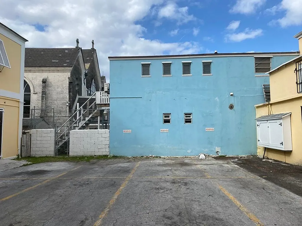 Market Street 12 New Providence Paradise Island BS