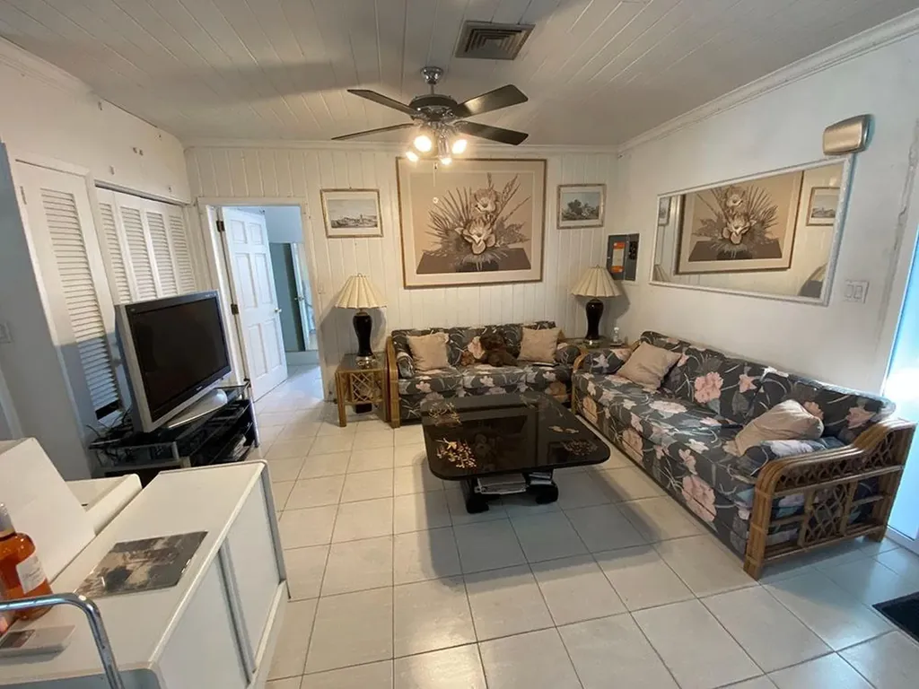 Market Street 12 New Providence Paradise Island BS