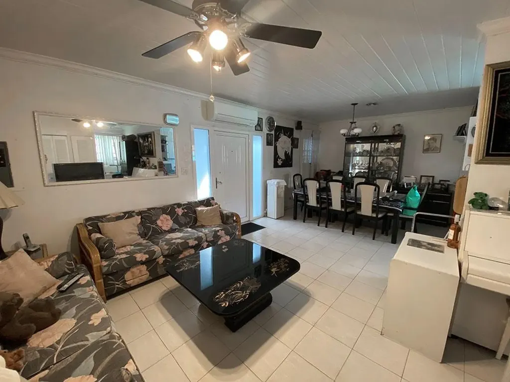 Market Street 12 New Providence Paradise Island BS