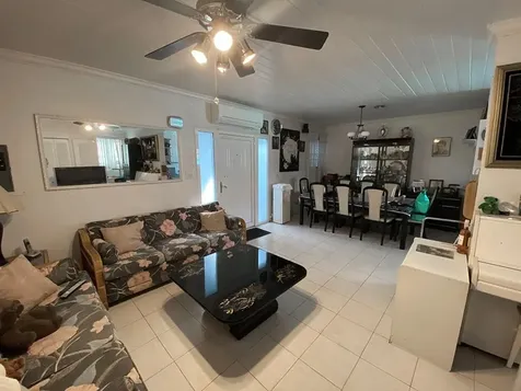 Market Street 12 New Providence Paradise Island BS