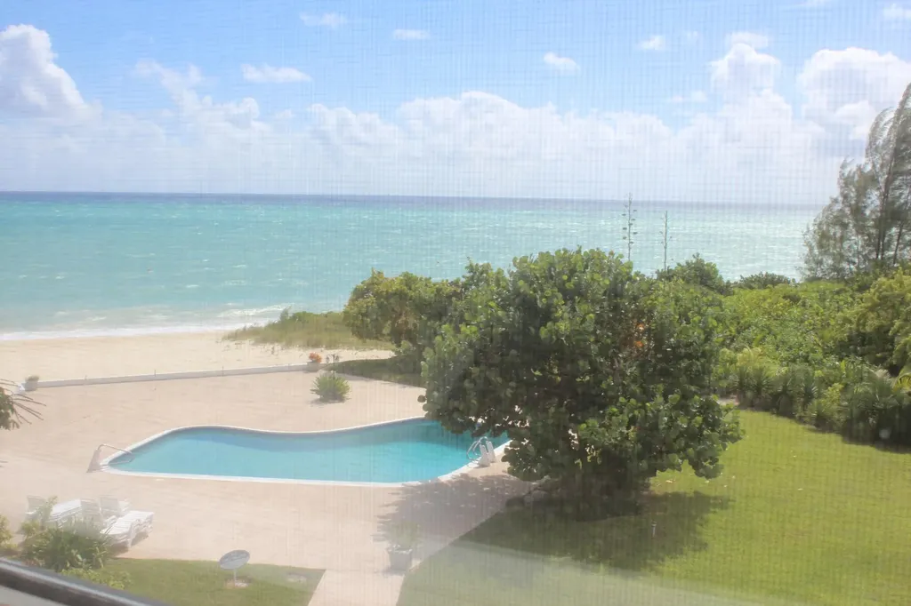 Riviera Towers Grand Bahama Freeport BS